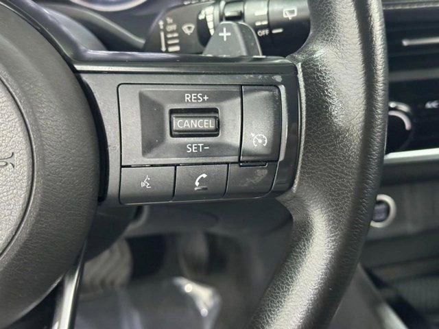 Used 2022 Nissan Rogue S FWD image 17