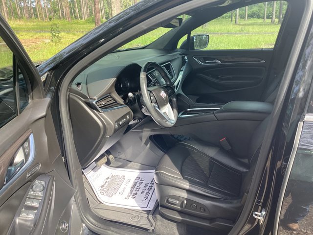 Used 2022 Buick Enclave Avenir w/ Avenir Technology Package image 7