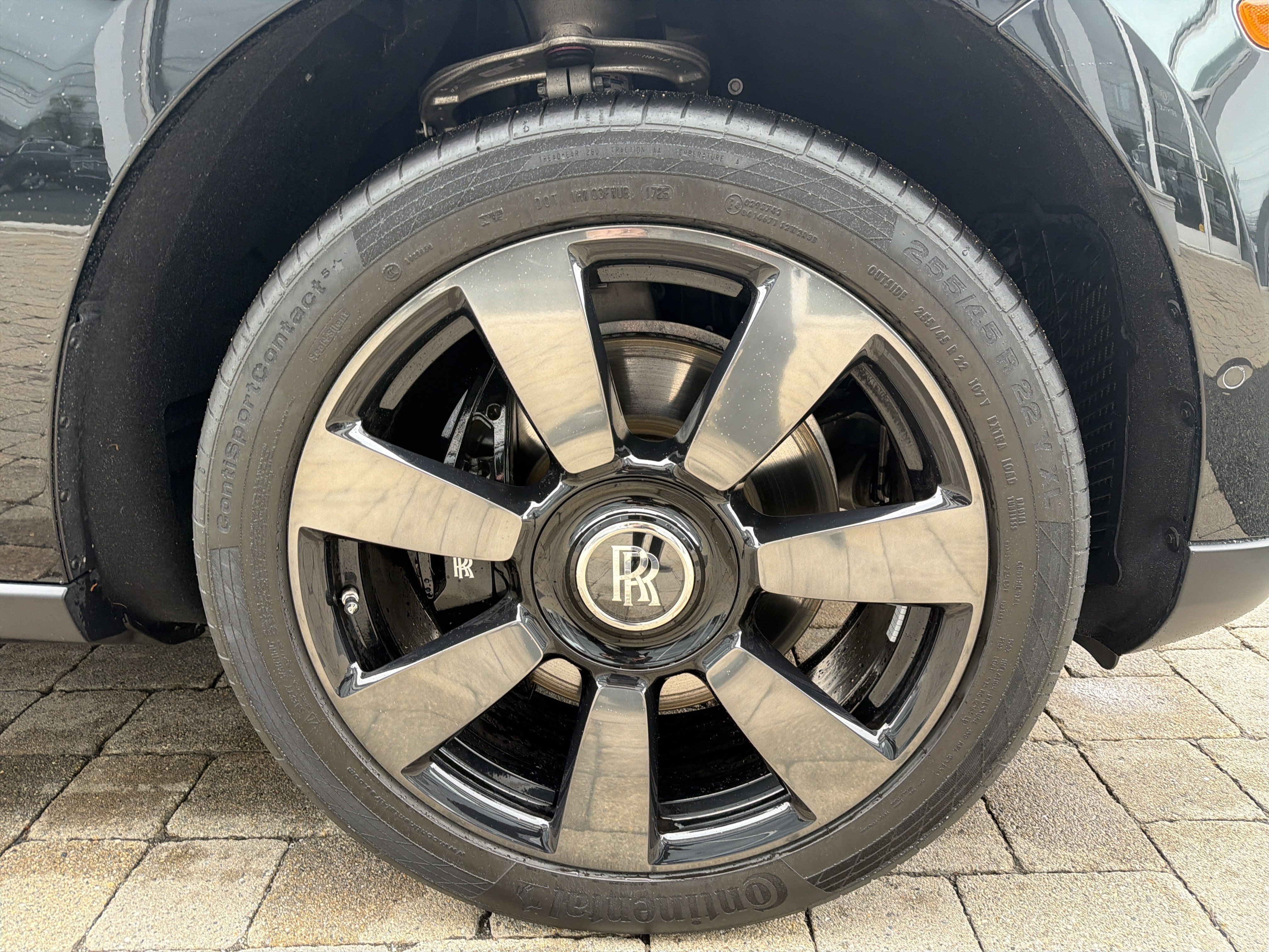Certified 2023 Rolls-Royce Cullinan w/ Cullinan Package AWD/4WD image 23