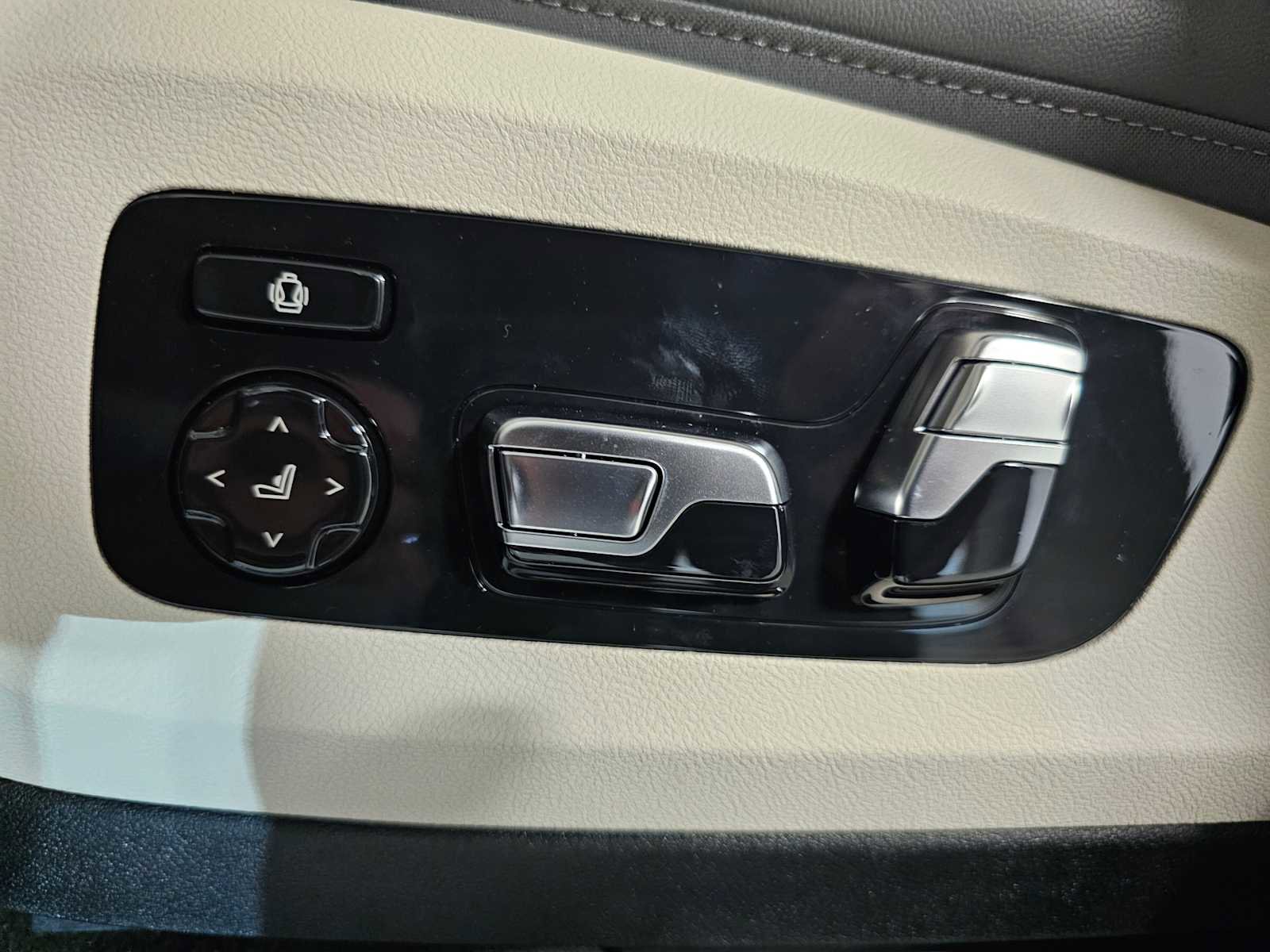 New 2026 BMW X7 M60i image 30