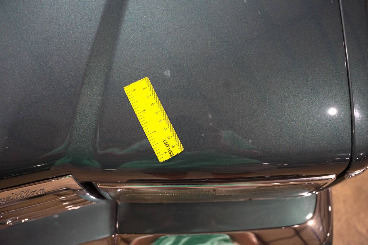 Used 1992 Cadillac De Ville Sedan FWD image 33