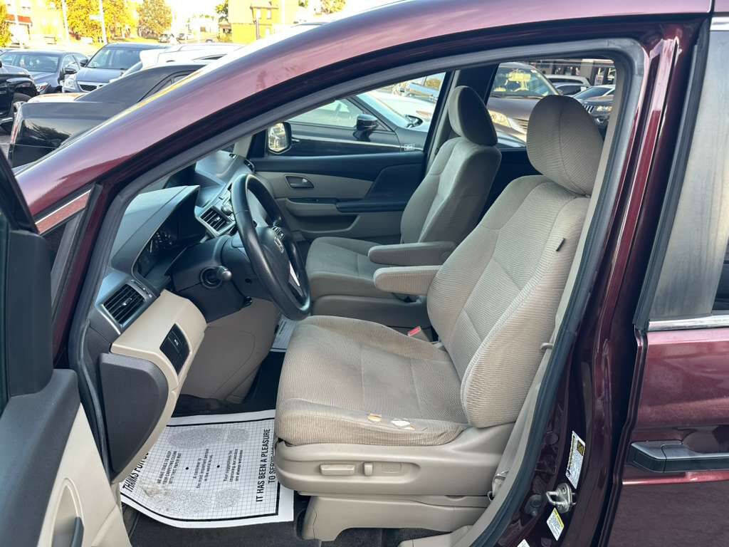 Used 2012 Honda Odyssey LX image 12
