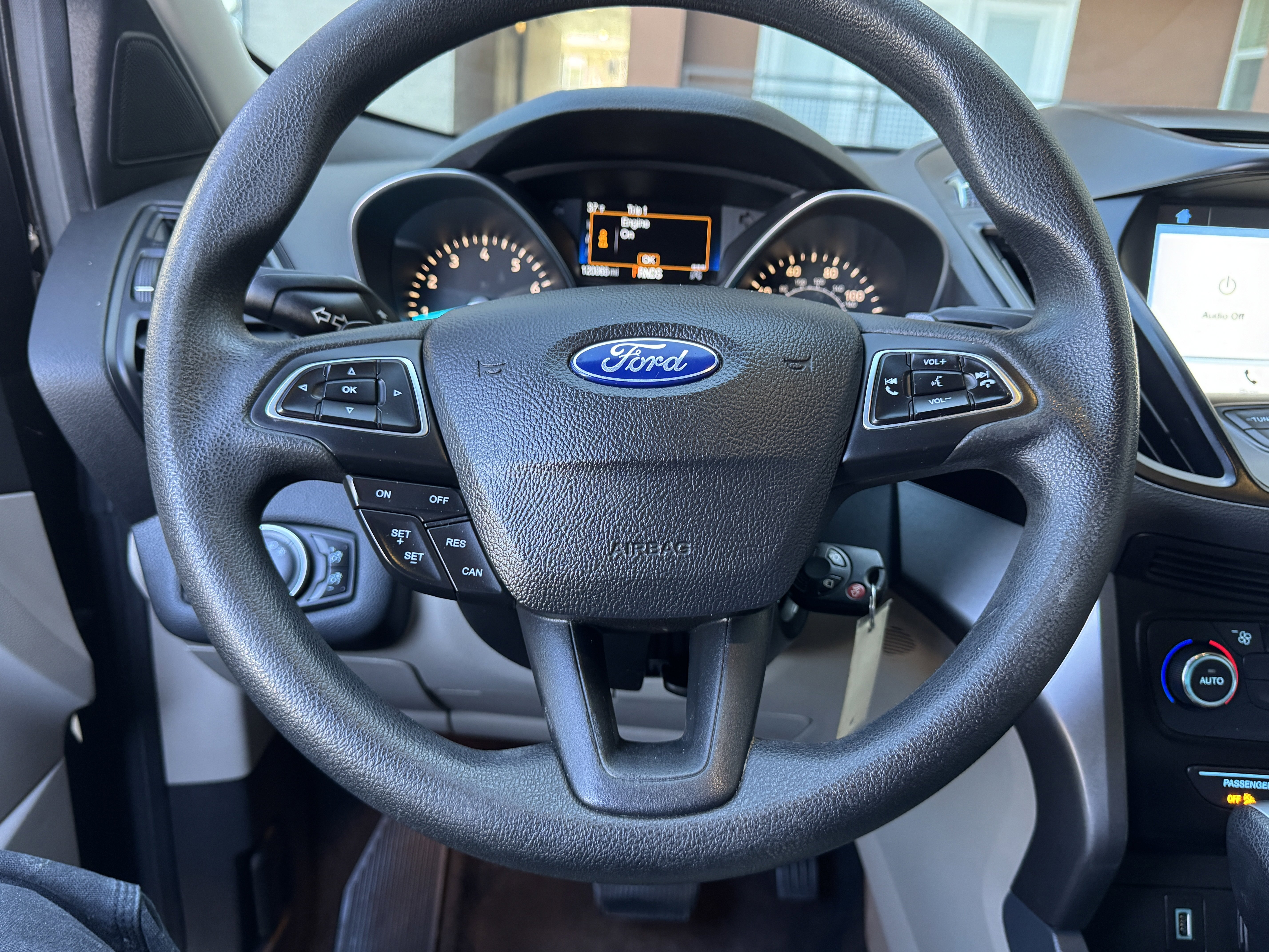 Used 2017 Ford Escape SE w/ Equipment Group 201A image 20