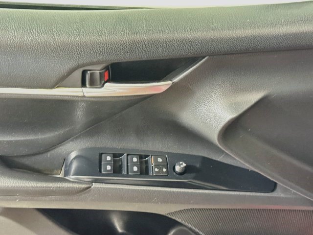 Used 2018 Toyota Camry LE w/ Convenience Package FWD image 23