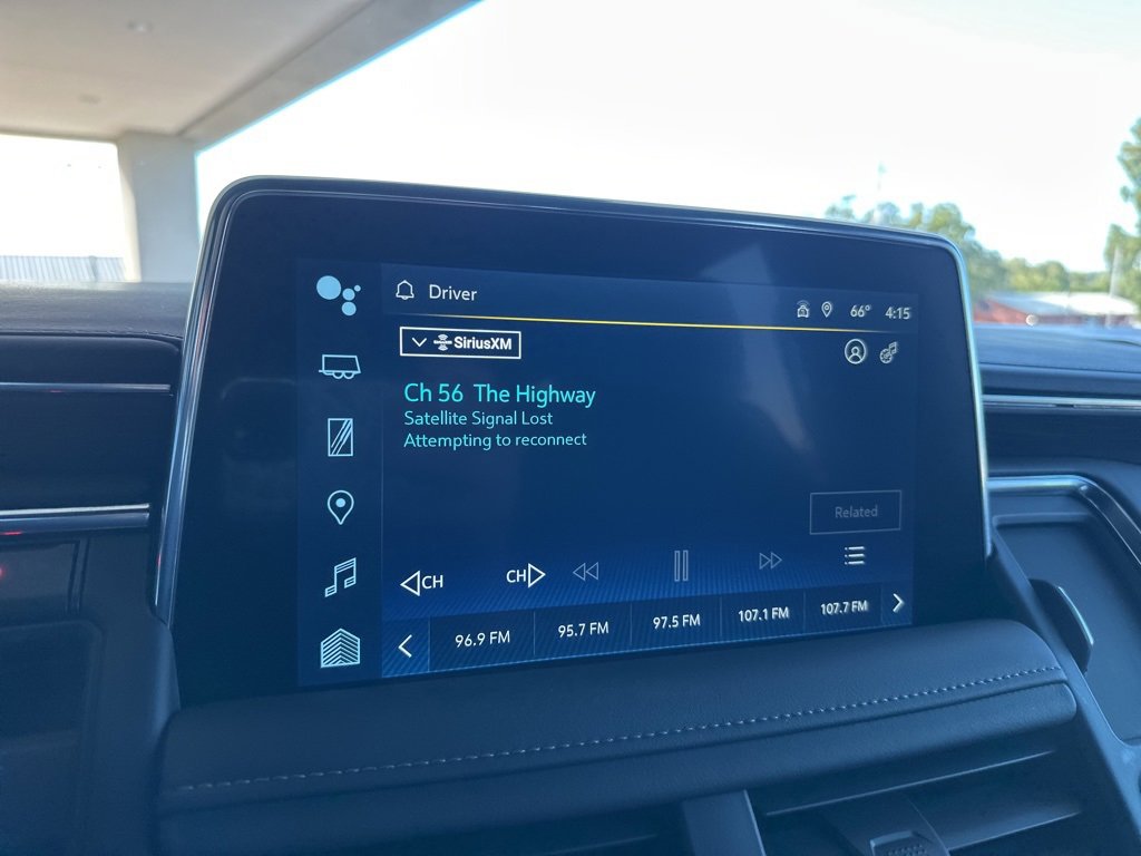 Used 2024 Chevrolet Suburban Z71 w/ Luxury Package image 9