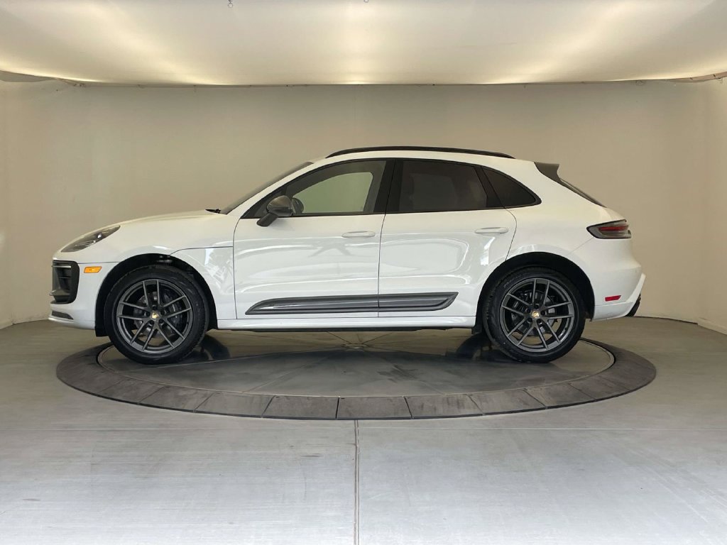 Certified 2025 Porsche Macan Turbo AWD/4WD image 2