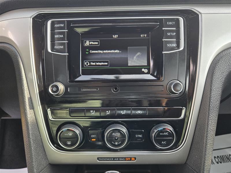 Used 2016 Volkswagen Passat 1.8T S image 28