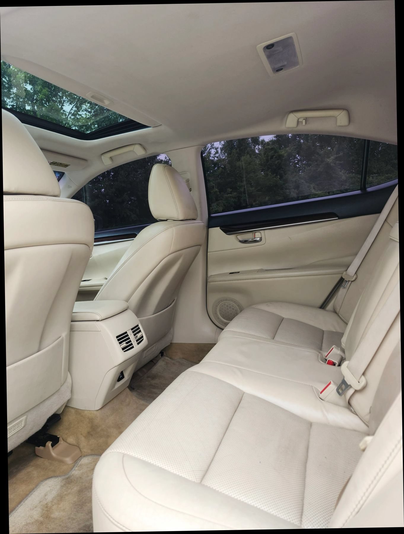 Used 2015 Lexus ES 350 w/ Luxury Package FWD image 13