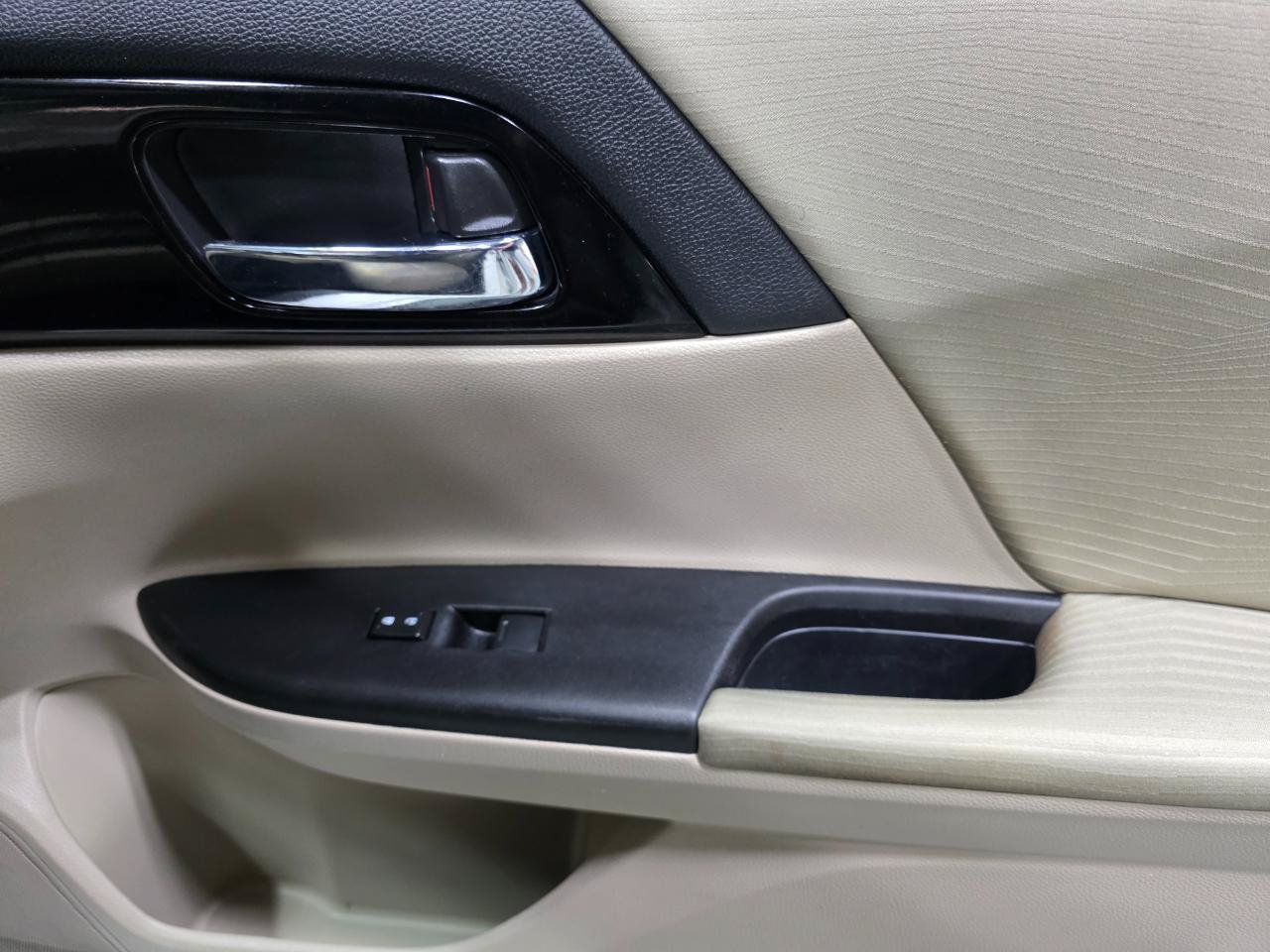 Used 2016 Honda Accord LX image 26