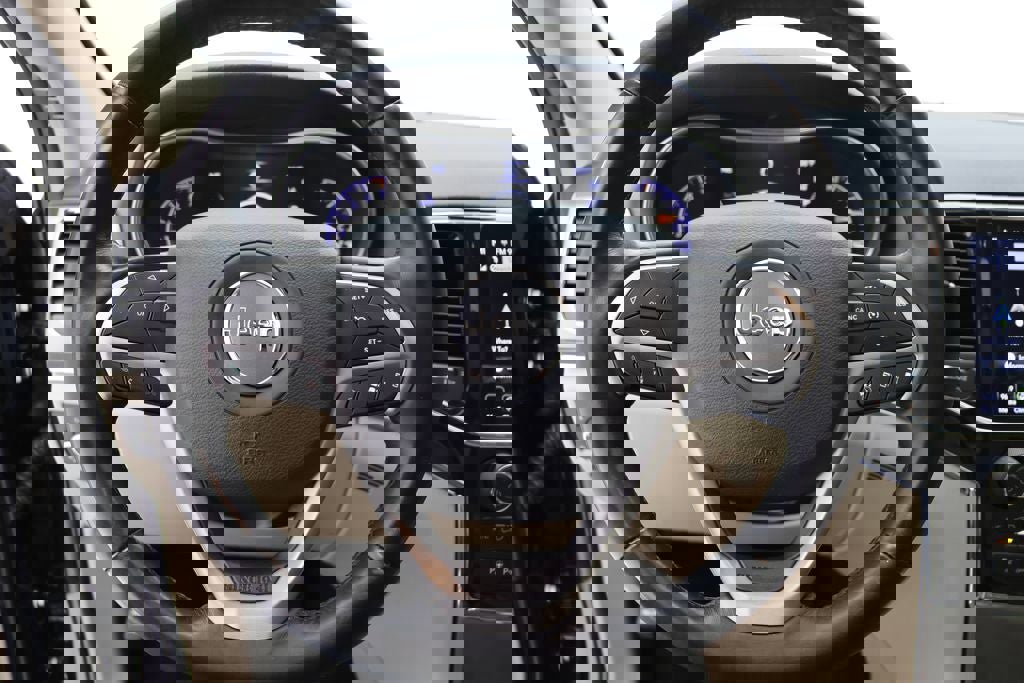 Used 2021 Jeep Grand Cherokee Limited w/ Premium Lighting Group image 19