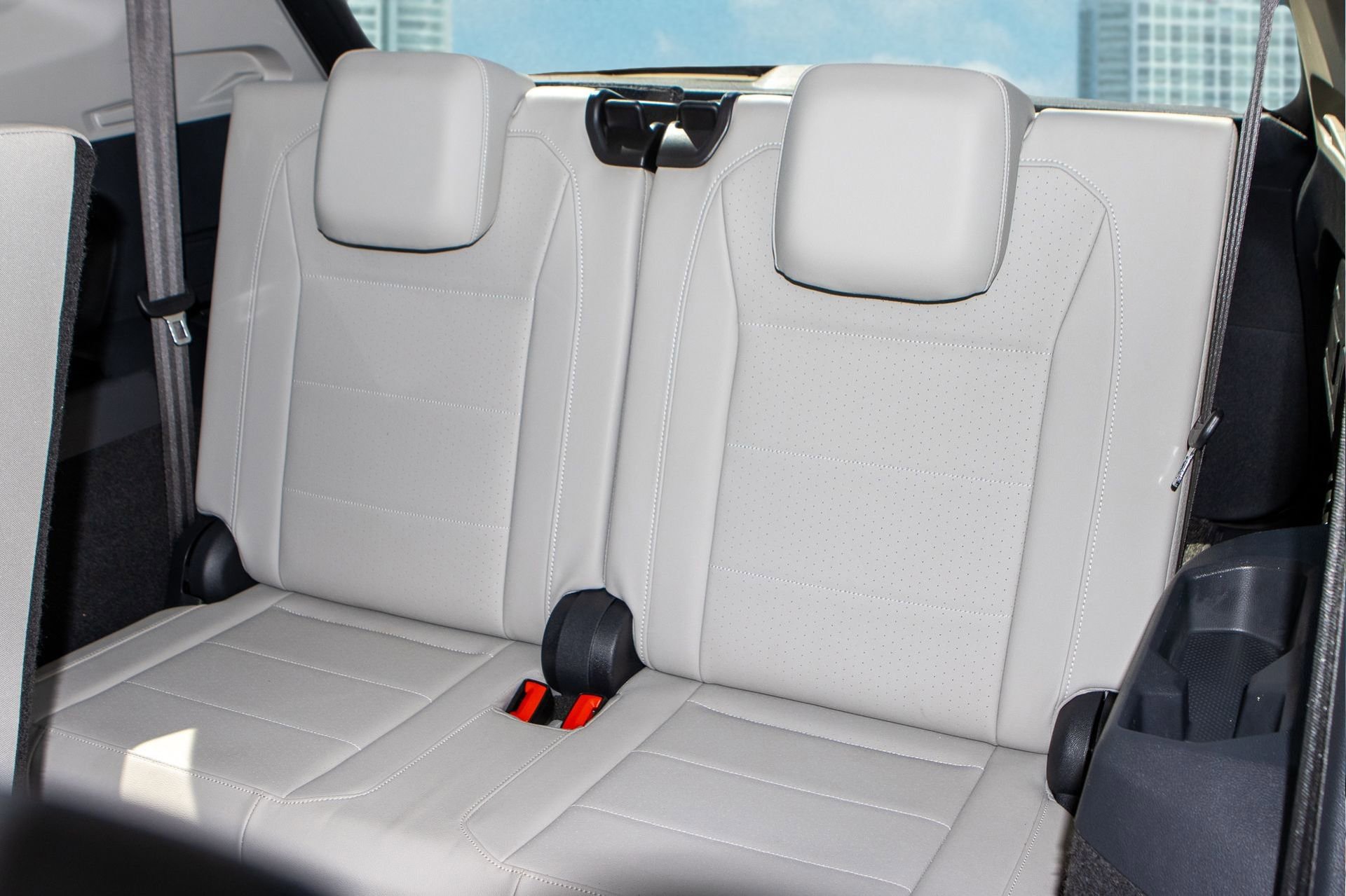 Used 2019 Volkswagen Tiguan SEL image 19