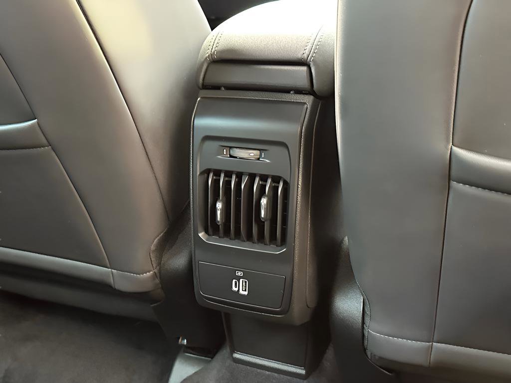 Used 2025 Alfa Romeo Tonale w/ Premium Package image 30