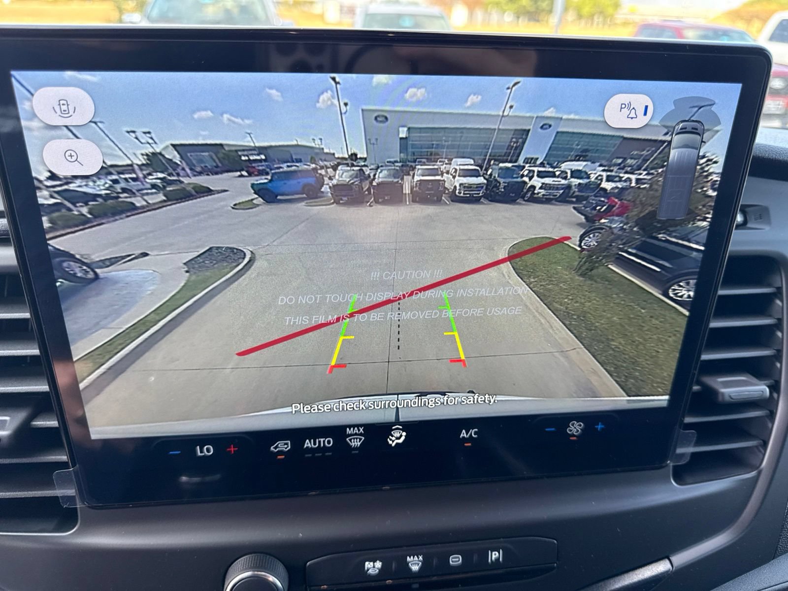 New 2026 Ford Transit 250 148 Medium Roof w/ Load Area Protection Package RWD image 18