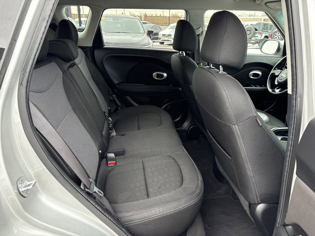 Used 2018 Kia Soul + FWD image 27