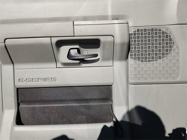 Used 2011 Ford E-350 and Econoline 350 XLT image 18
