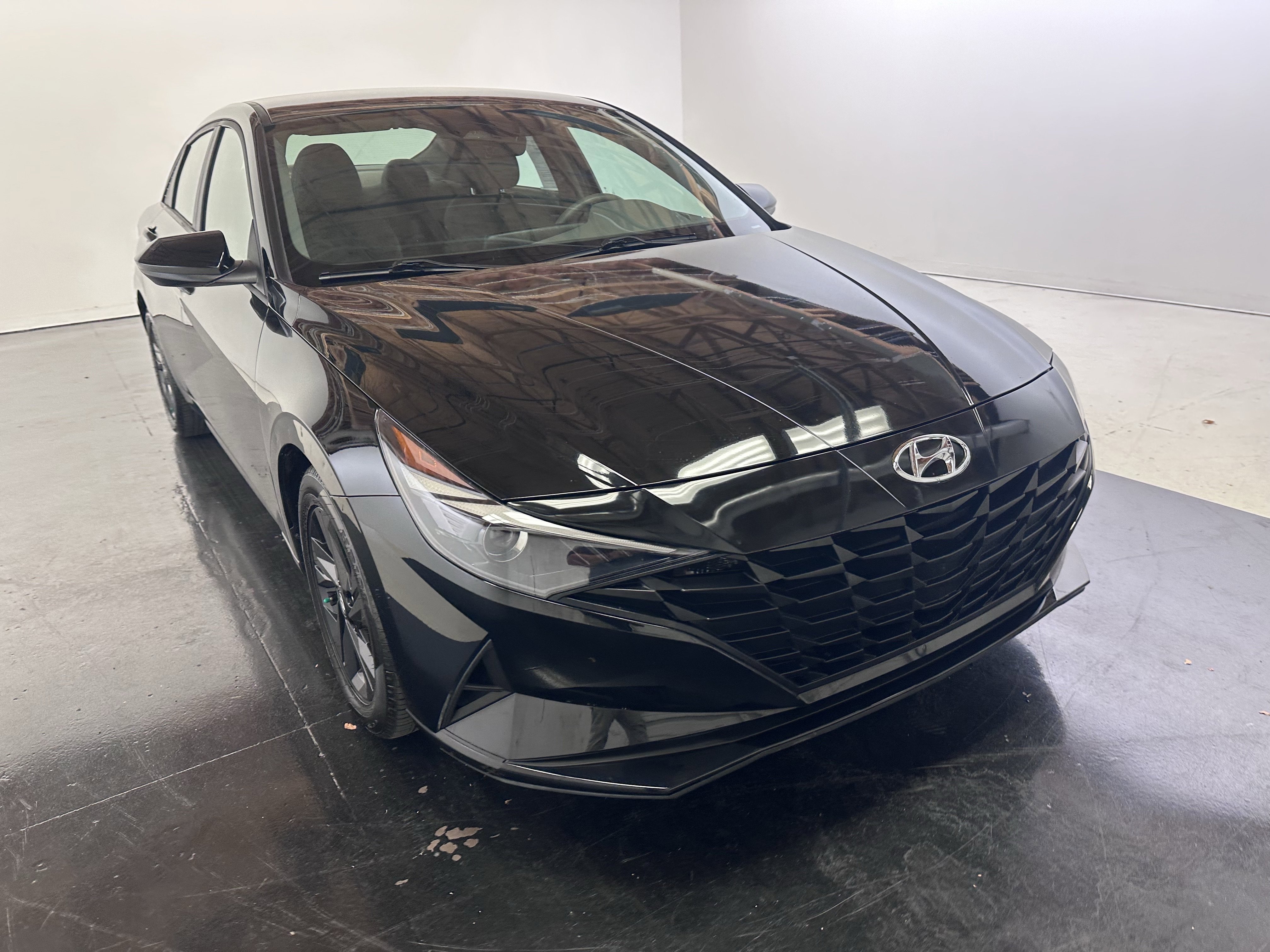 Used 2021 Hyundai Elantra SEL image 4