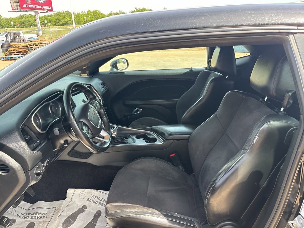 Used 2017 Dodge Challenger GT w/ Driver Convenience Group AWD/4WD image 9