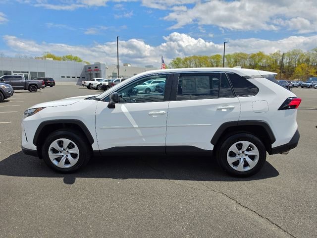 Used 2024 Toyota RAV4 LE image 4