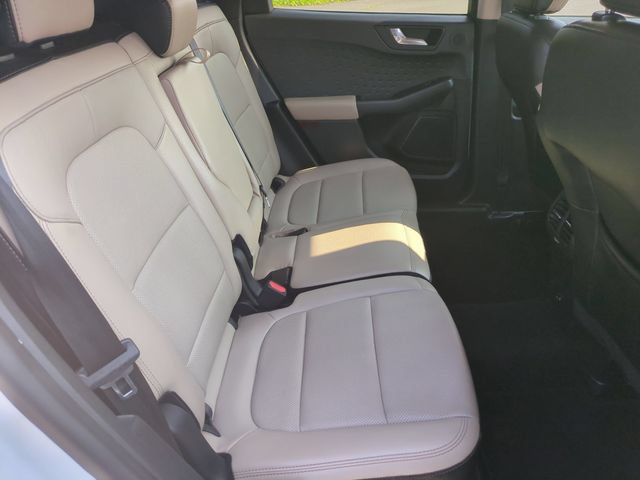 Used 2020 Ford Escape Titanium AWD/4WD image 32