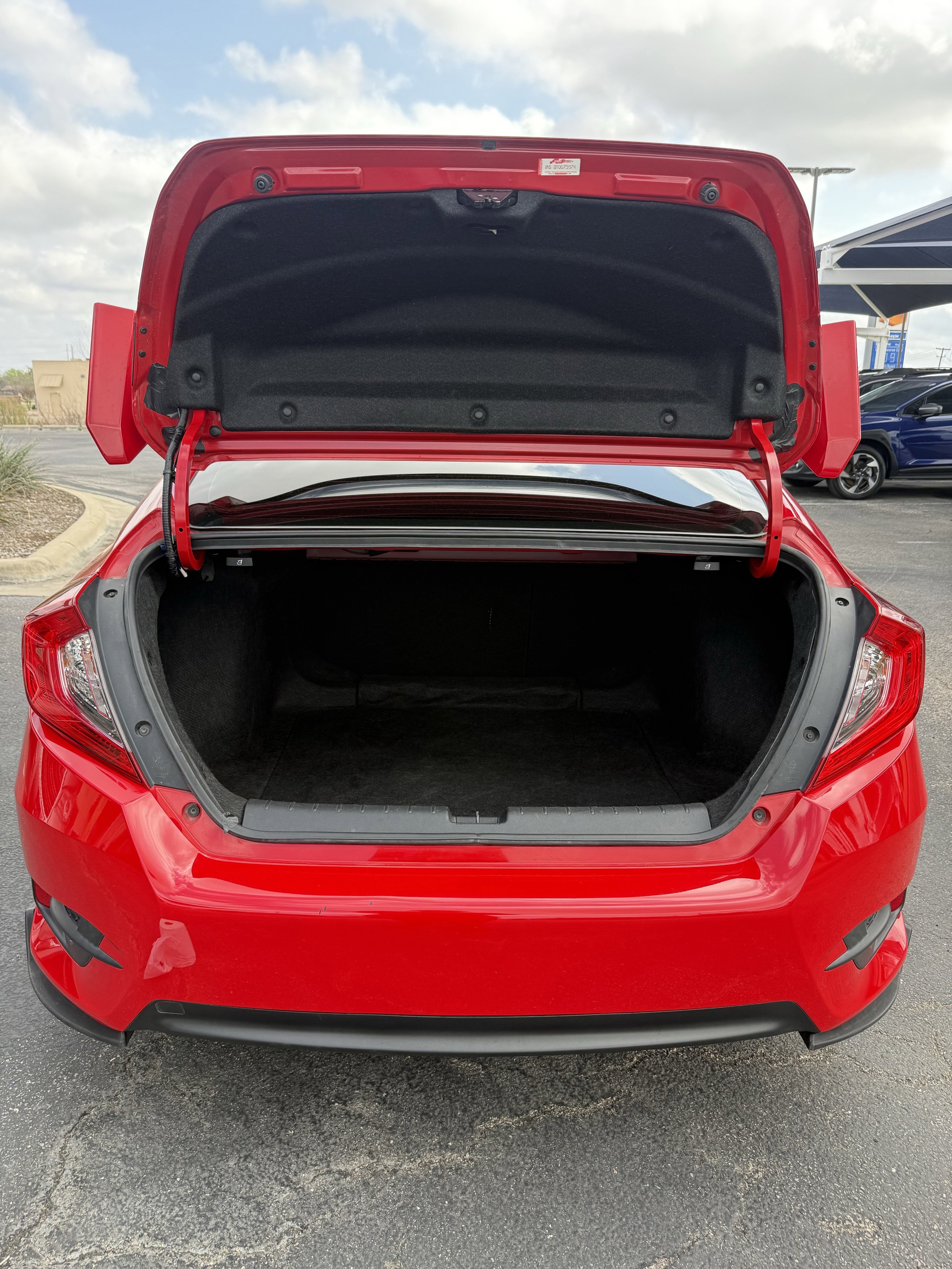 Used 2018 Honda Civic EX-T image 9