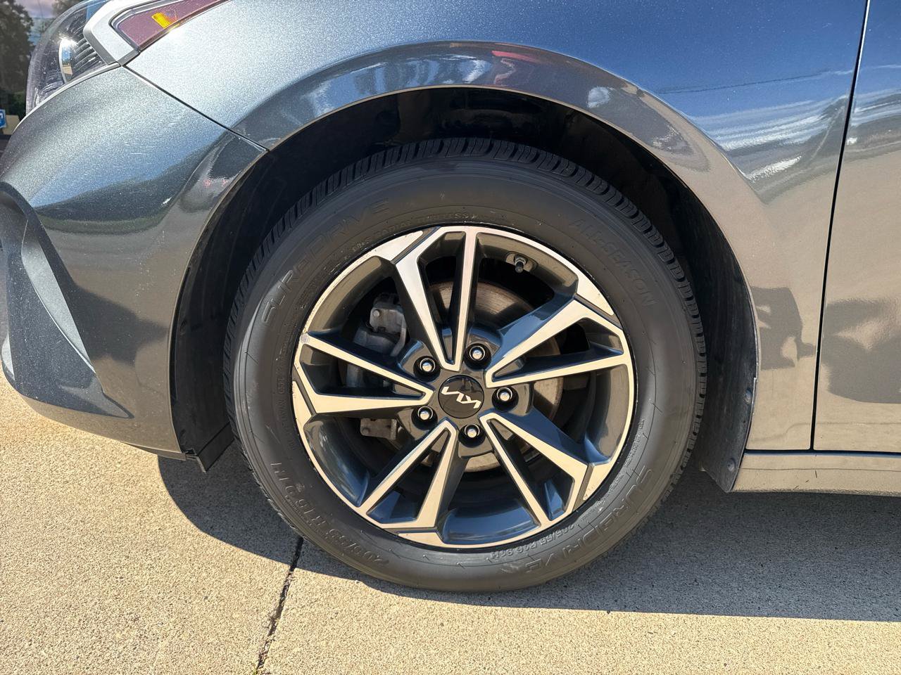 Used 2024 Kia Forte LXS FWD image 23