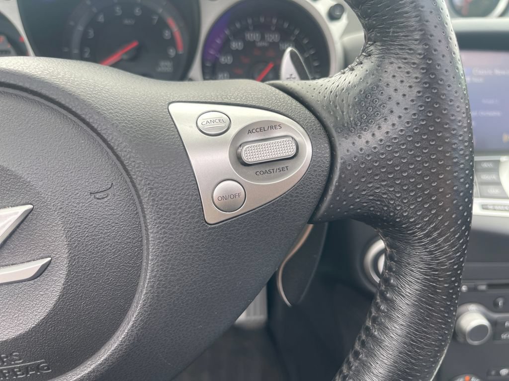 Used 2017 Nissan 370Z Touring RWD image 23