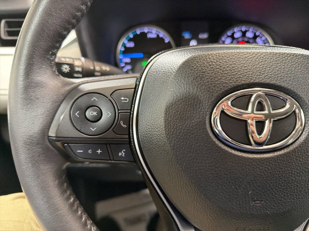 Used 2021 Toyota RAV4 XLE w/ XLE Grade Weather Package image 26