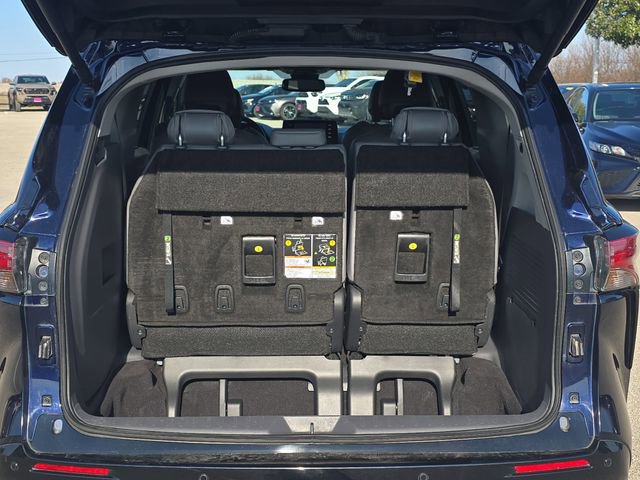 Used 2024 Toyota Sienna Limited image 13