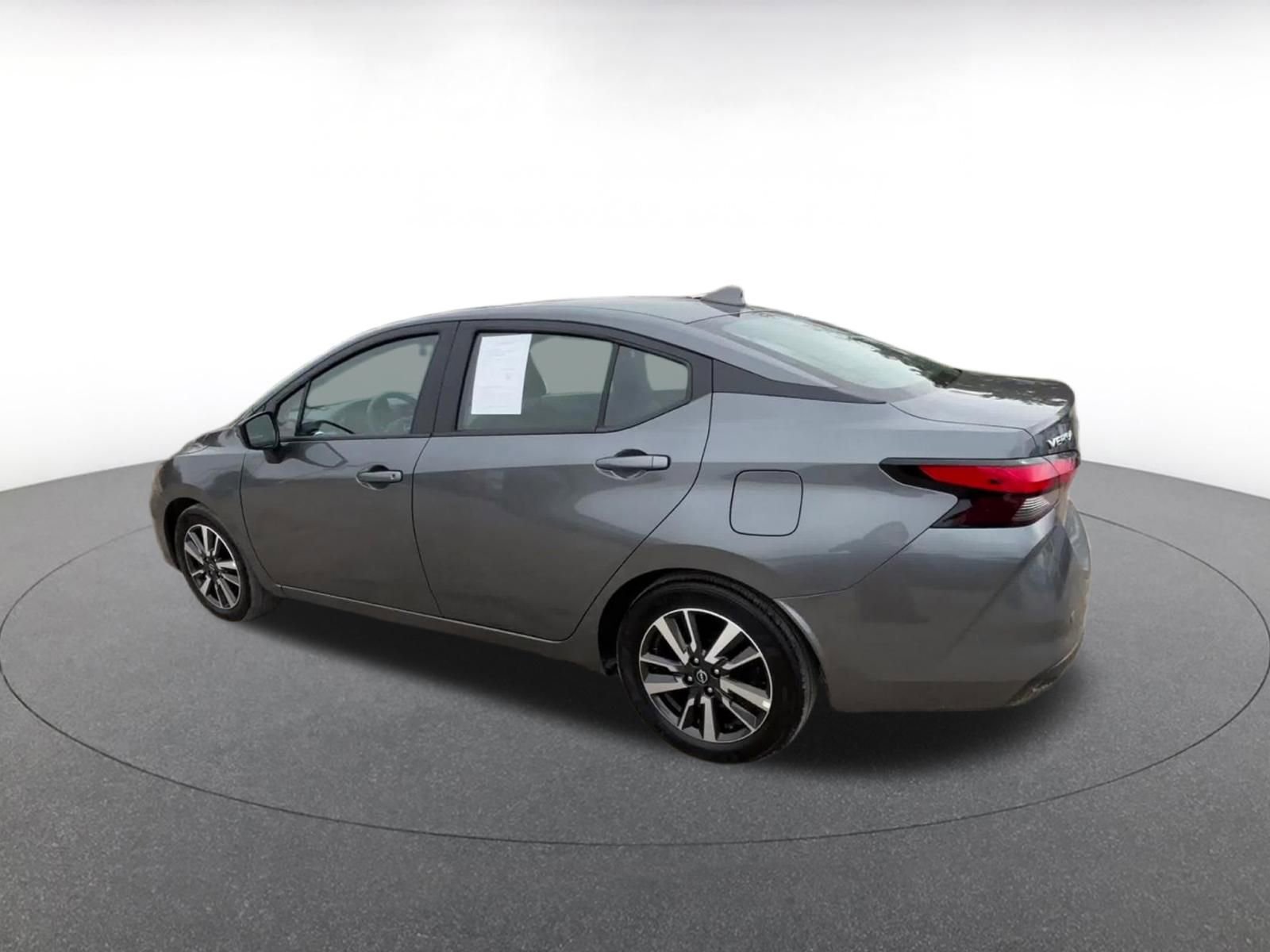 Used 2025 Nissan Versa SV FWD image 10