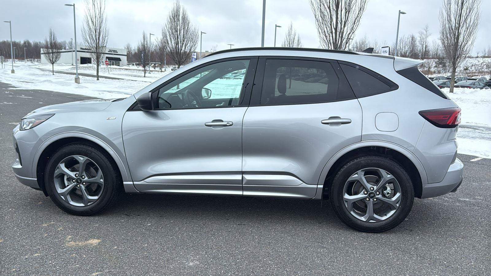 Used 2023 Ford Escape ST-Line w/ Tech Pack #1 image 11