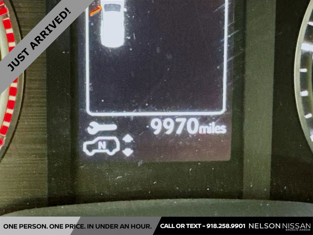 Used 2022 Lexus GX 460 Luxury w/ Sport Design Package image 12