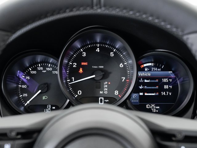 Used 2025 Porsche Macan image 15