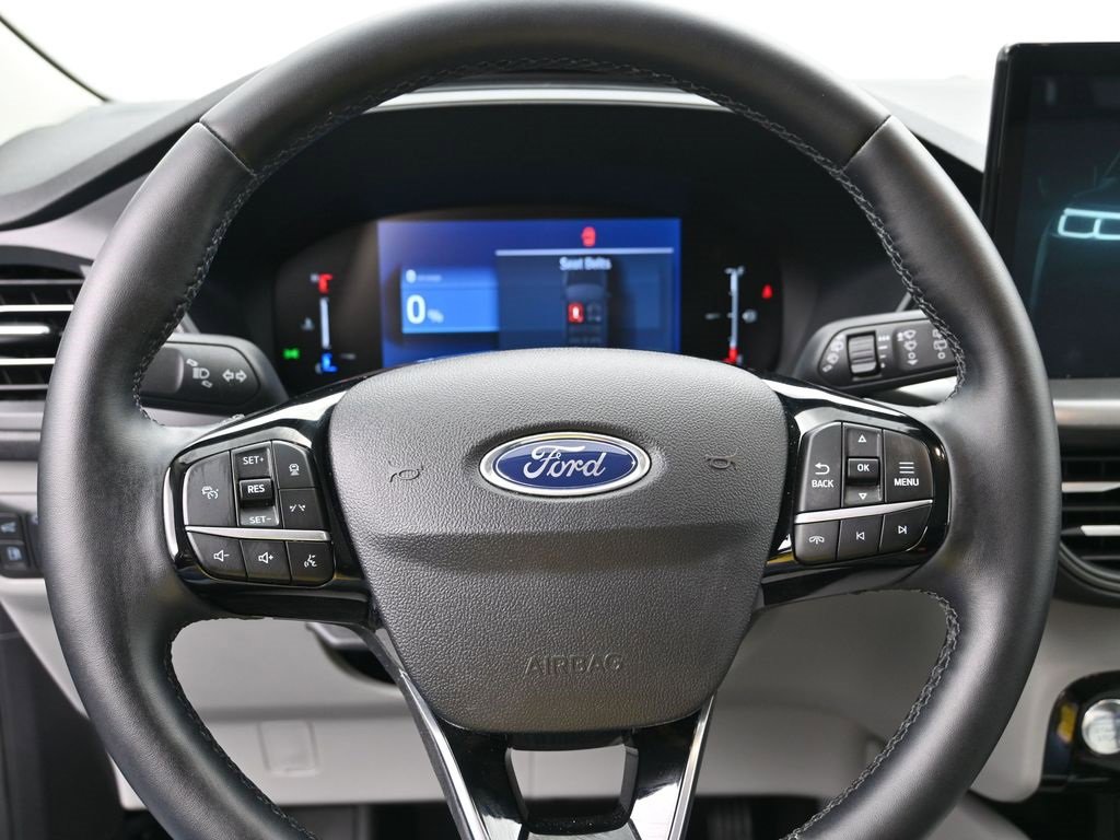 Certified 2025 Ford Escape SE w/ Class II Trailer Tow Package image 14