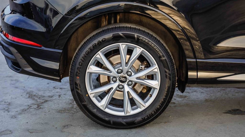 Used 2025 Audi Q3 2.0T Premium image 12