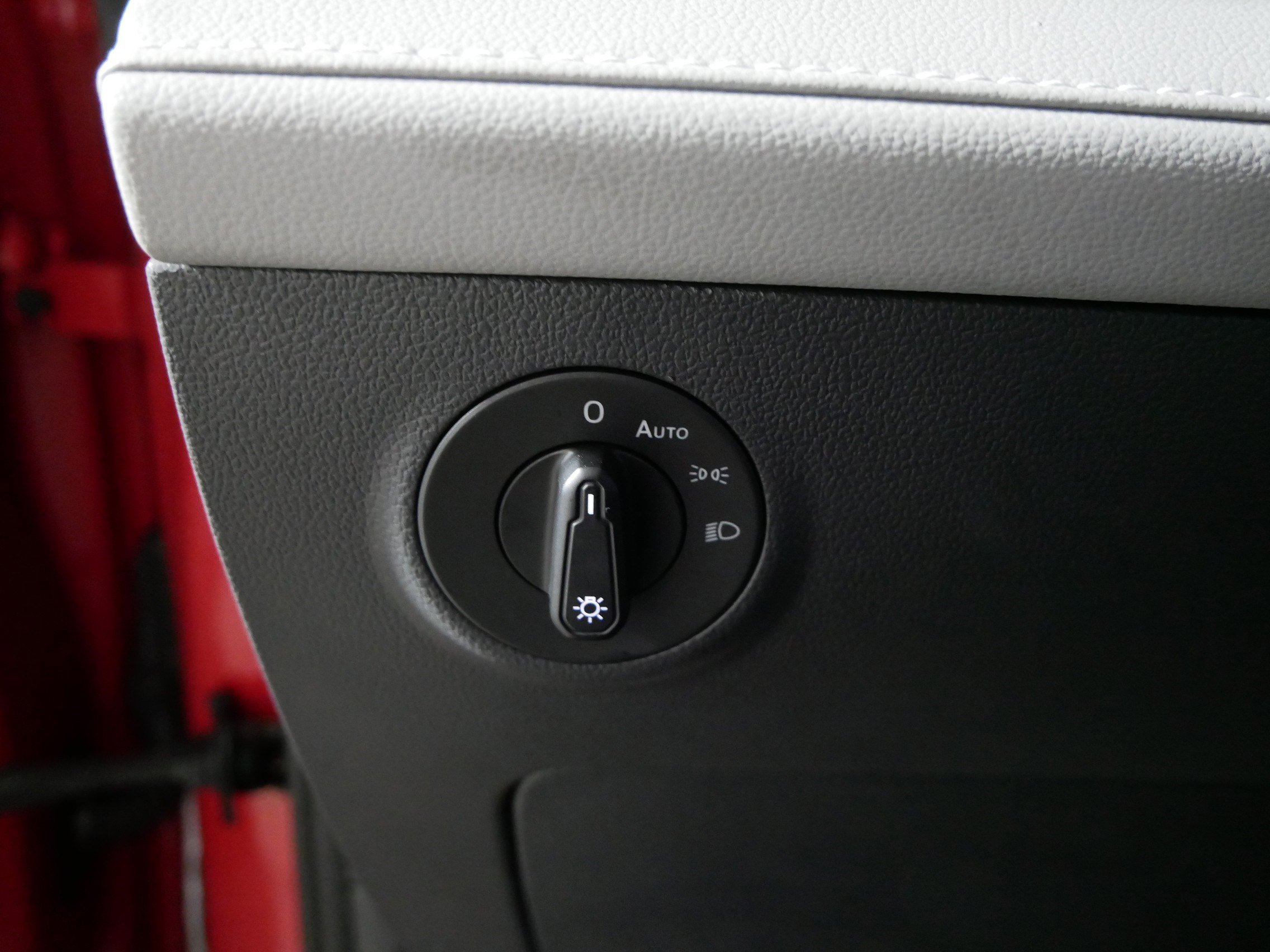 Used 2024 Volkswagen Taos SE image 26