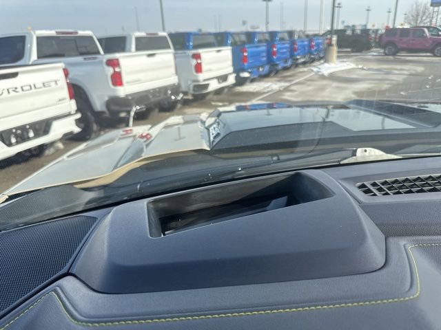 Used 2023 Chevrolet Silverado 1500 ZR2 w/ Technology Package image 35