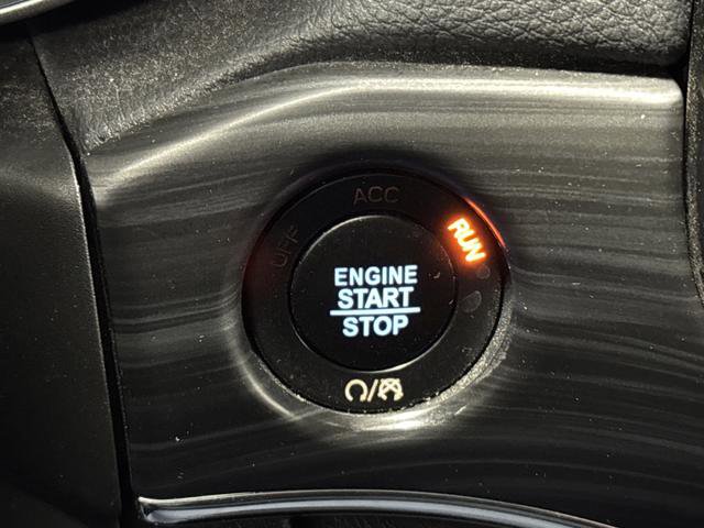 Used 2022 Jeep Grand Cherokee Limited image 23