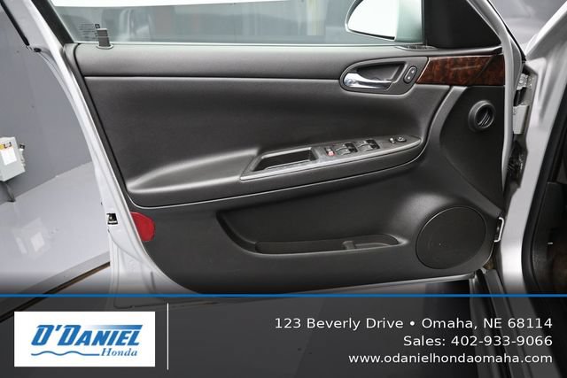 Used 2014 Chevrolet Impala LTZ FWD image 23