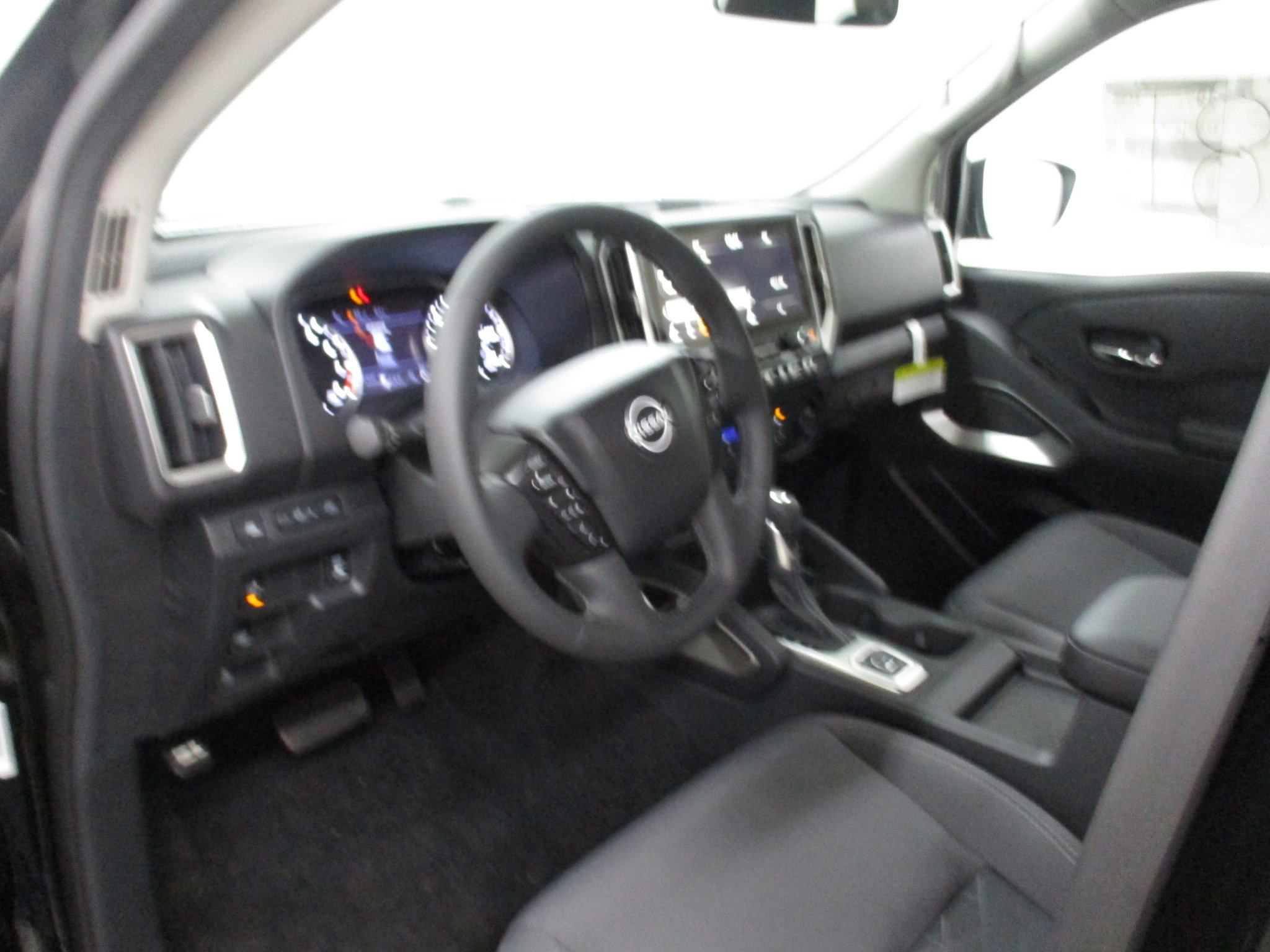 New 2026 Nissan Frontier SV w/ SV Convenience Package AWD/4WD image 14