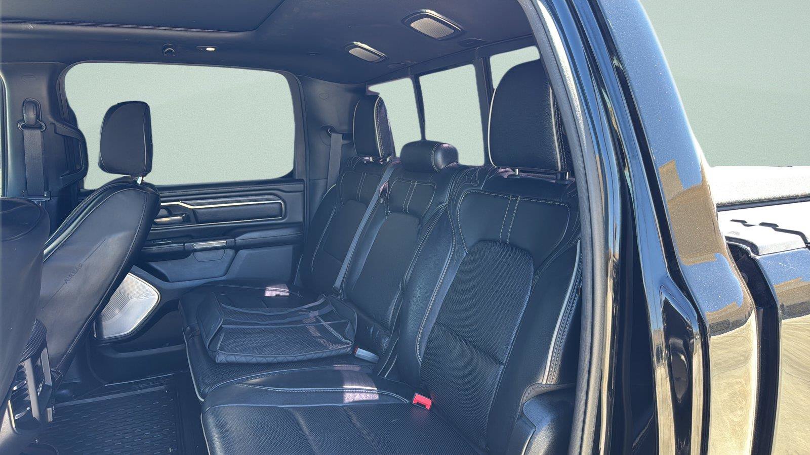 Used 2020 RAM 1500 Limited w/ Black Appearance Package AWD/4WD image 25