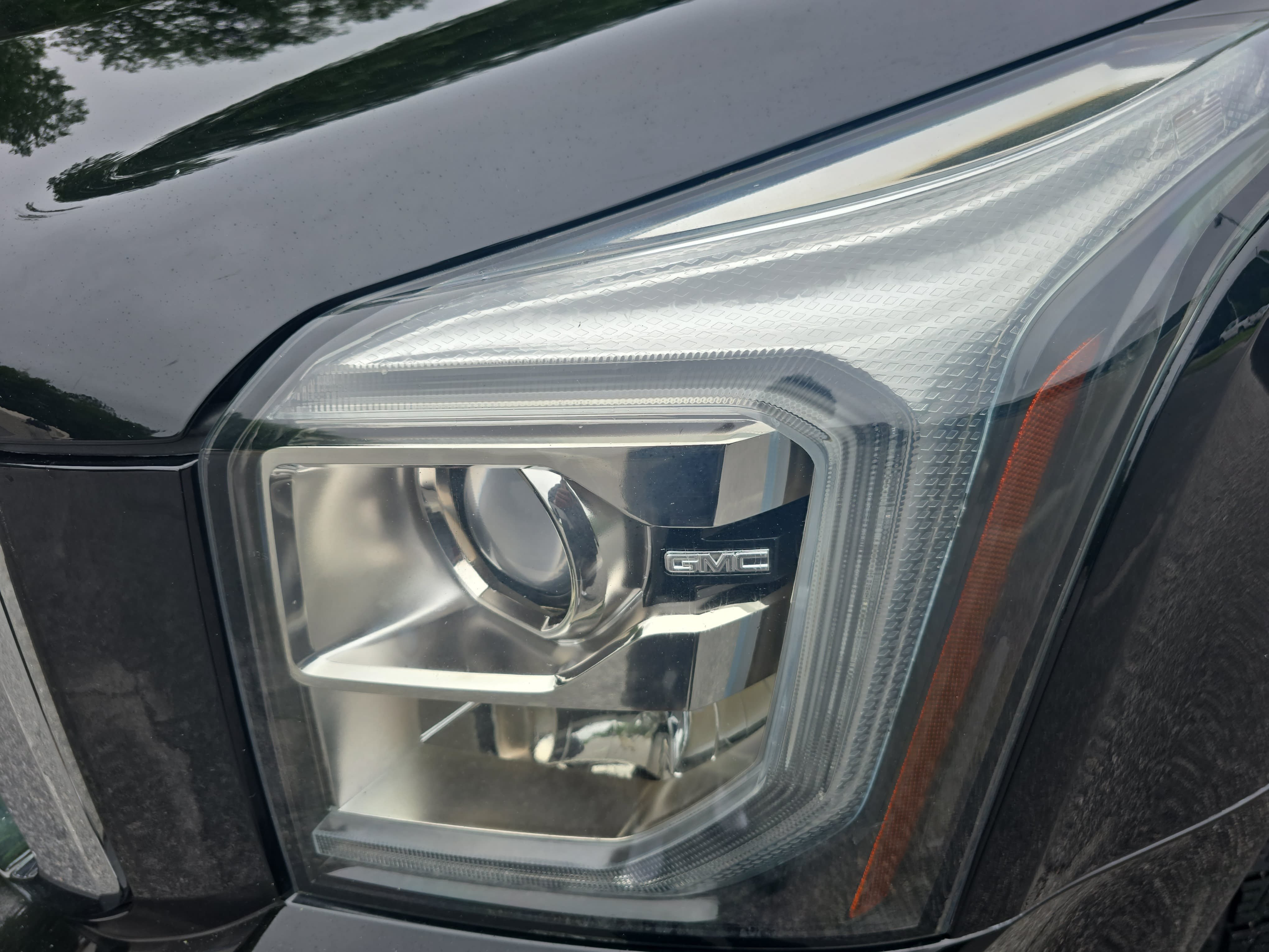 Used 2018 GMC Yukon Denali w/ Open Road Package AWD/4WD image 28