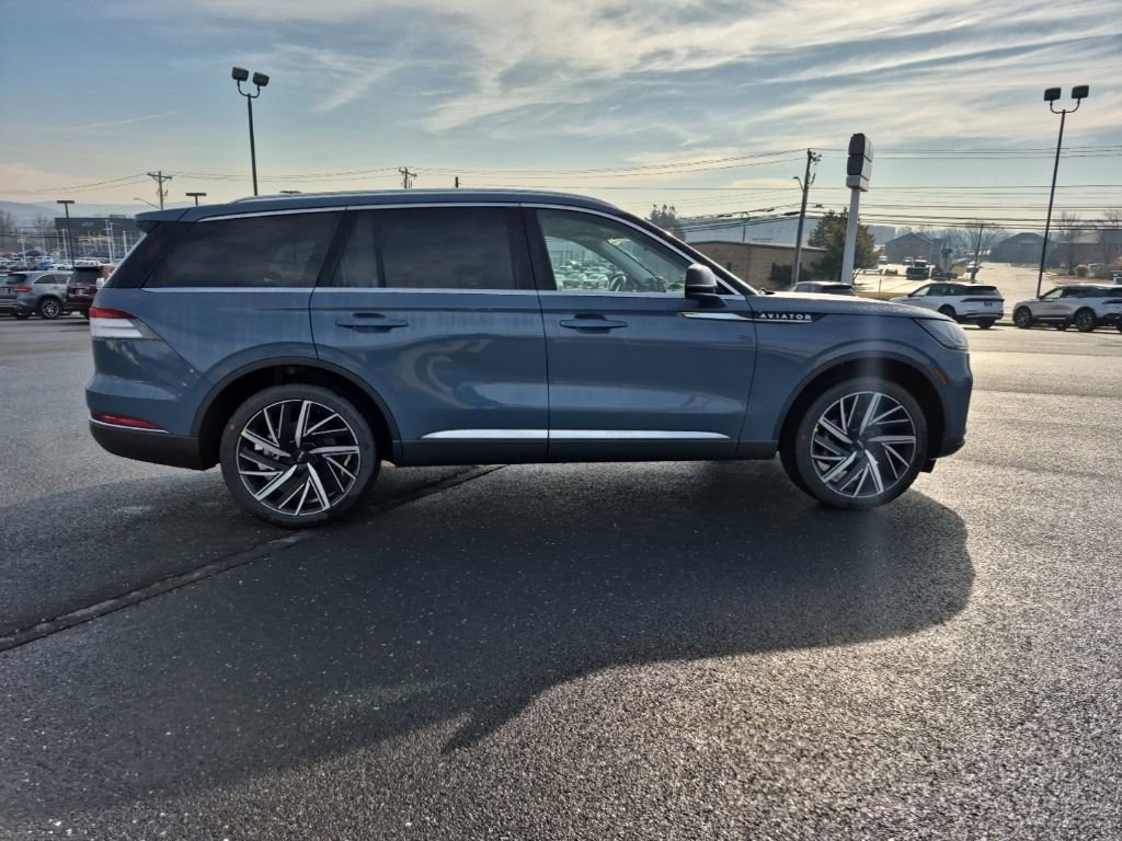 New 2026 Lincoln Aviator Reserve image 6