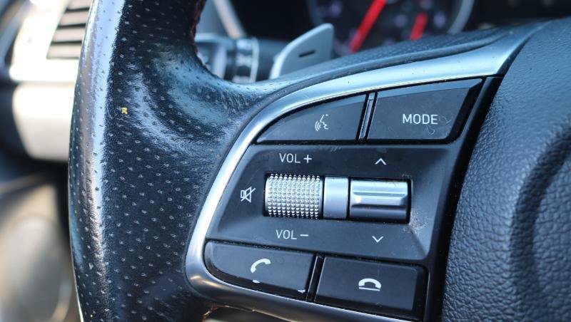 Used 2019 Genesis G70 2.0T Advanced w/ Sport Package RWD image 8
