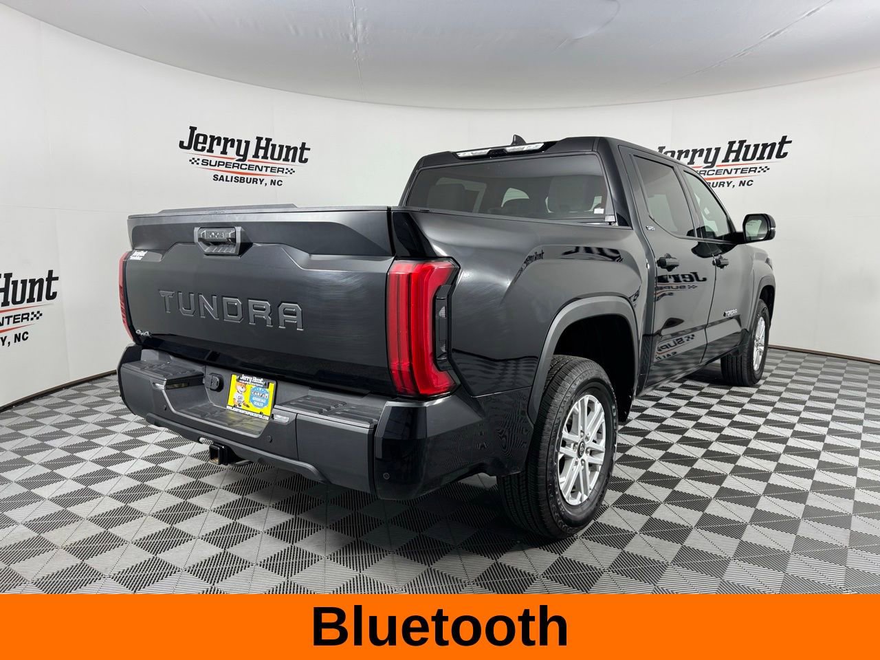 Used 2025 Toyota Tundra SR5 w/ SR5 Convenience Package image 7