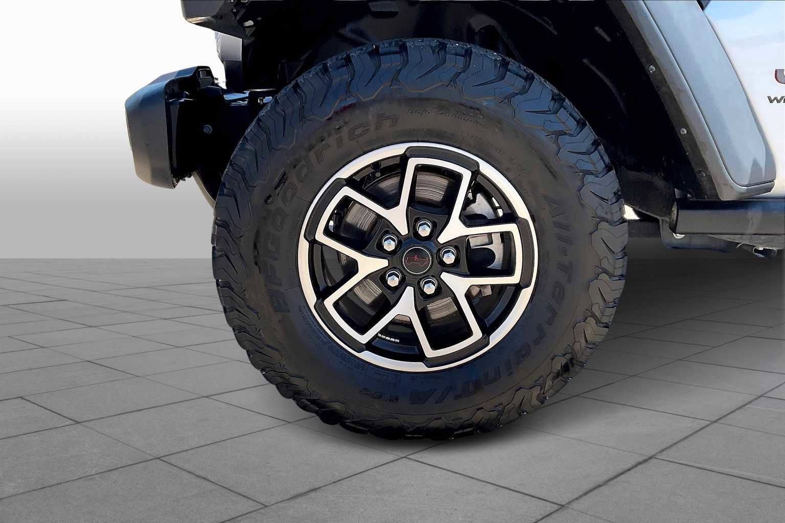 Used 2024 Jeep Wrangler Unlimited Rubicon image 20