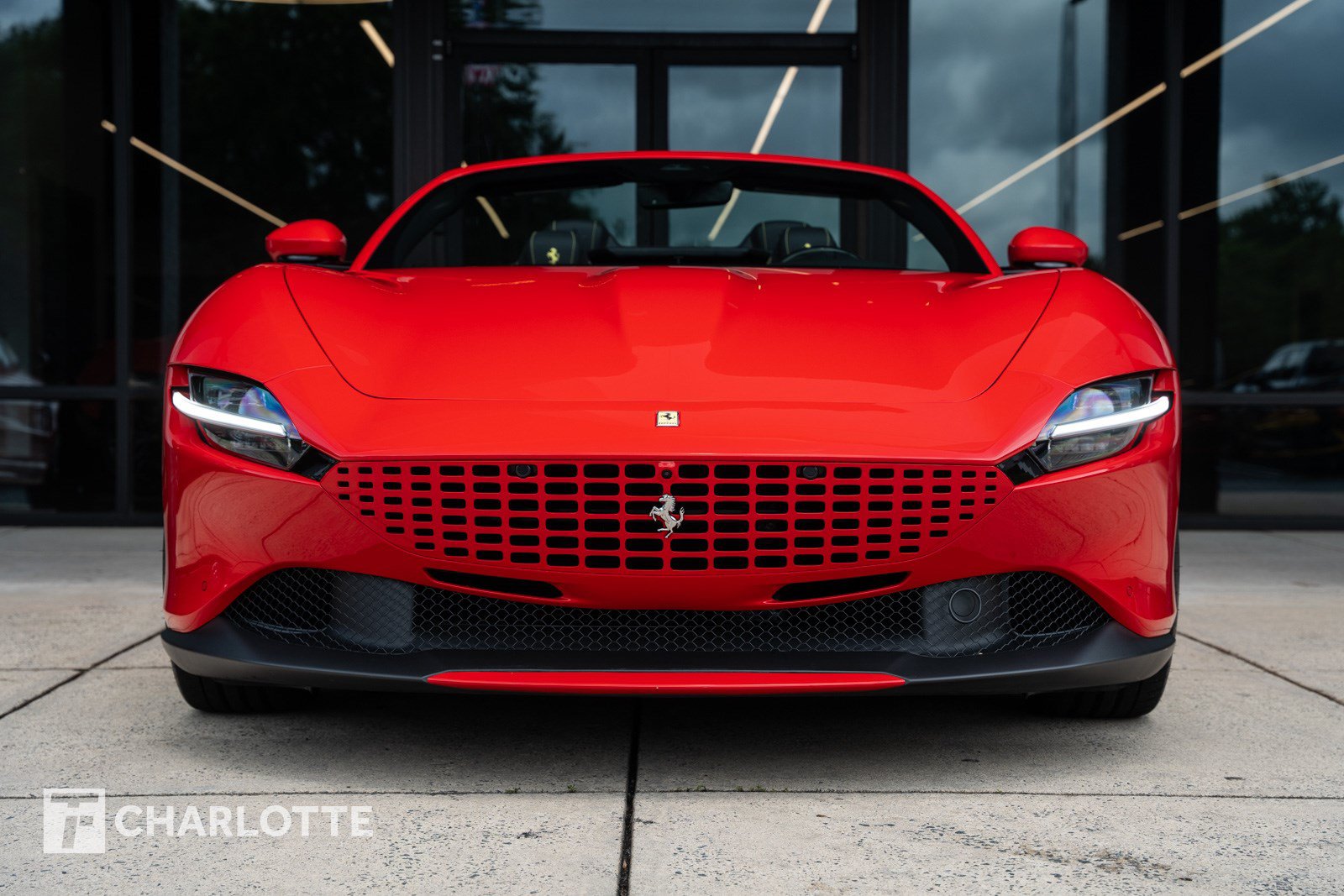 Used 2024 Ferrari Roma Spider RWD image 6