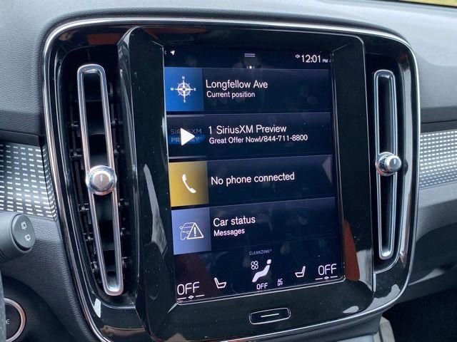 Used 2021 Volvo XC40 T5 R-Design w/ Advanced Package image 33