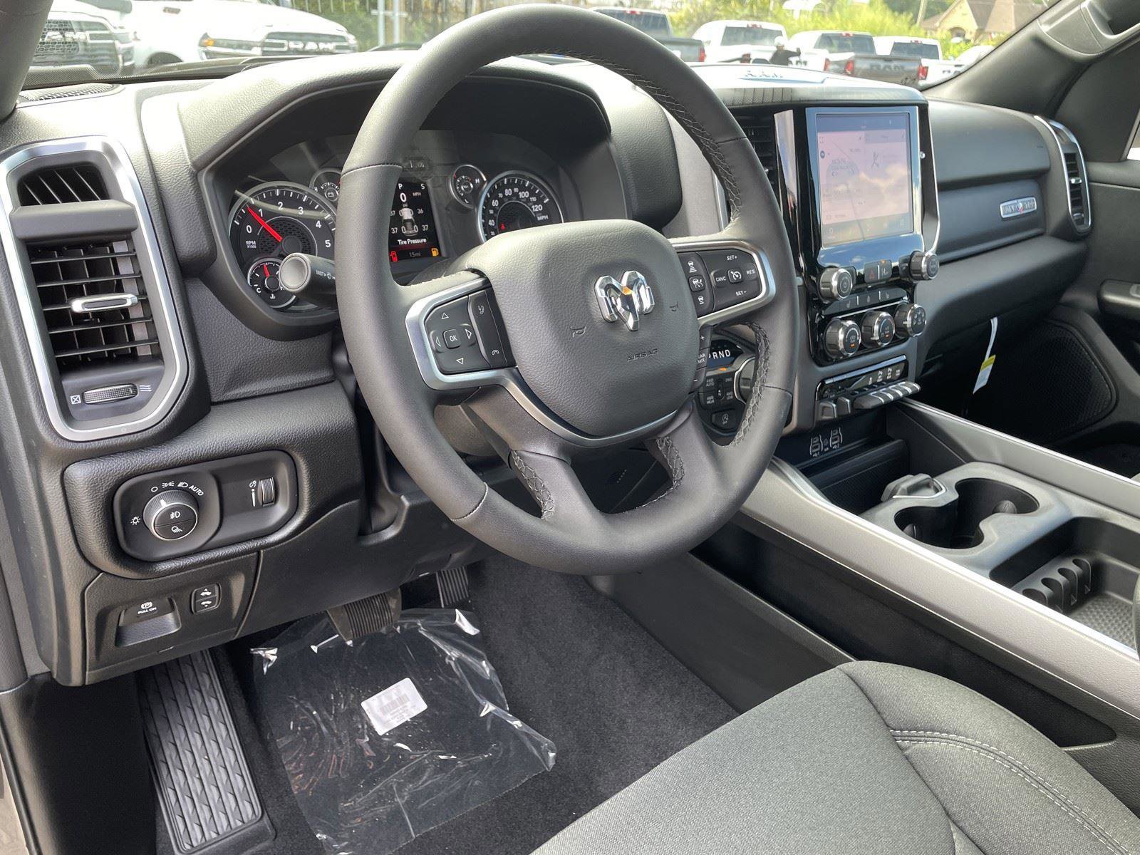 New 2026 RAM 1500 Lone Star AWD/4WD image 13