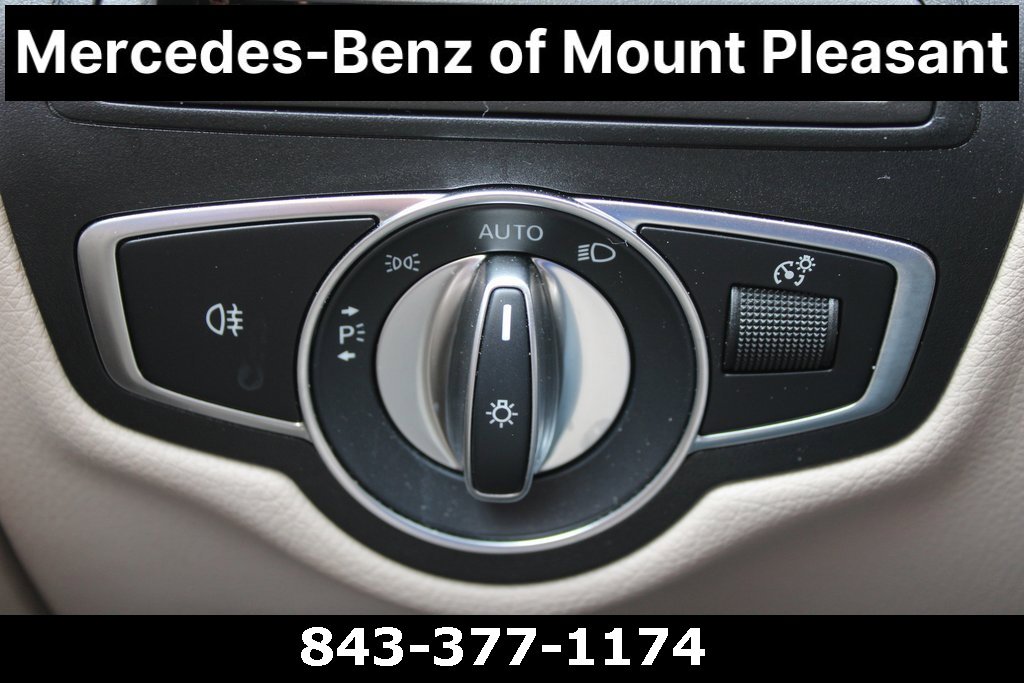 Used 2022 Mercedes-Benz GLC 300 4MATIC w/ Driver Assistance Package image 27