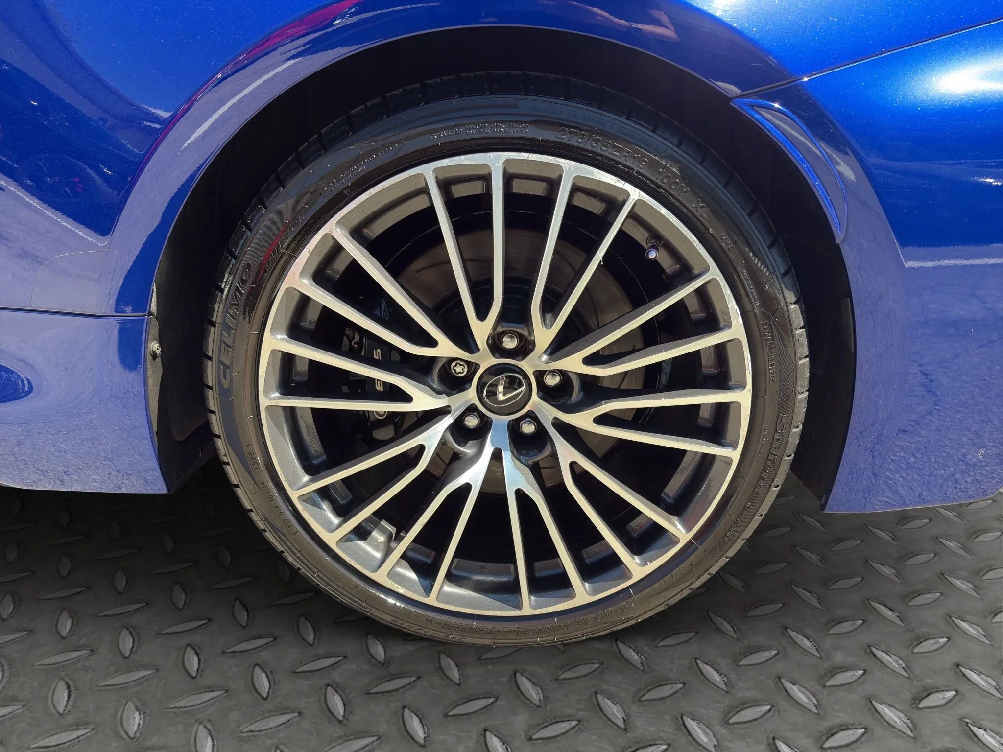 Used 2015 Lexus RC F w/ Premium Package RWD image 30